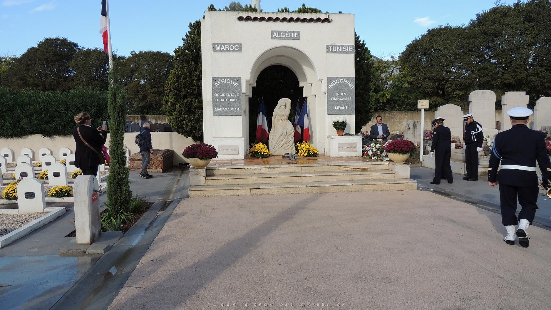 2022 11 01 TOULON HOMMAGE AUX MORTS POUR LA FRANCE CIVILS ET MILITAIRES (27).jpg